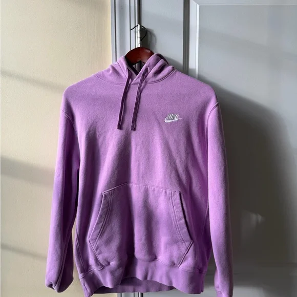 Nike Men’s Club Fleece-Lavender Sweatshirt - Picture 1 of 4
